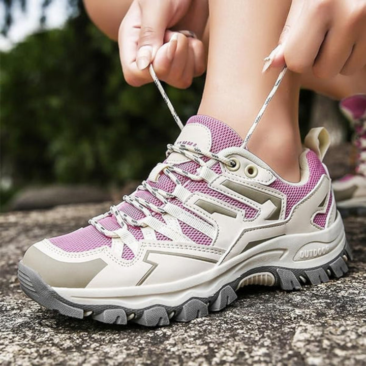 Women's Lace-Up Trail Running Shoes with Chunky Sole