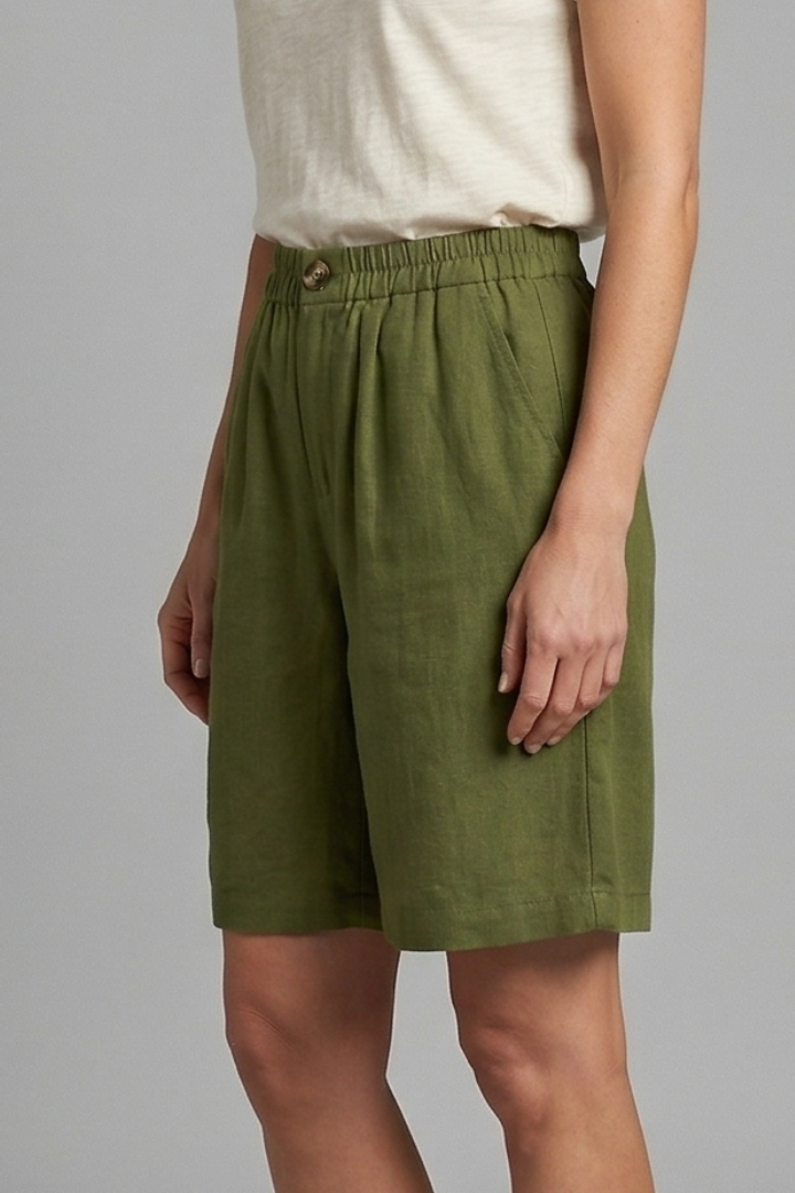 Women’s Relaxed Fit Linen Shorts