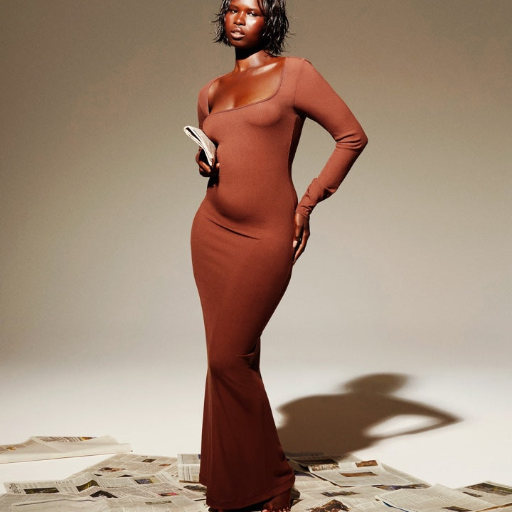 Evelyn | Elegant Square Neck Bodycon Maxi Dress
