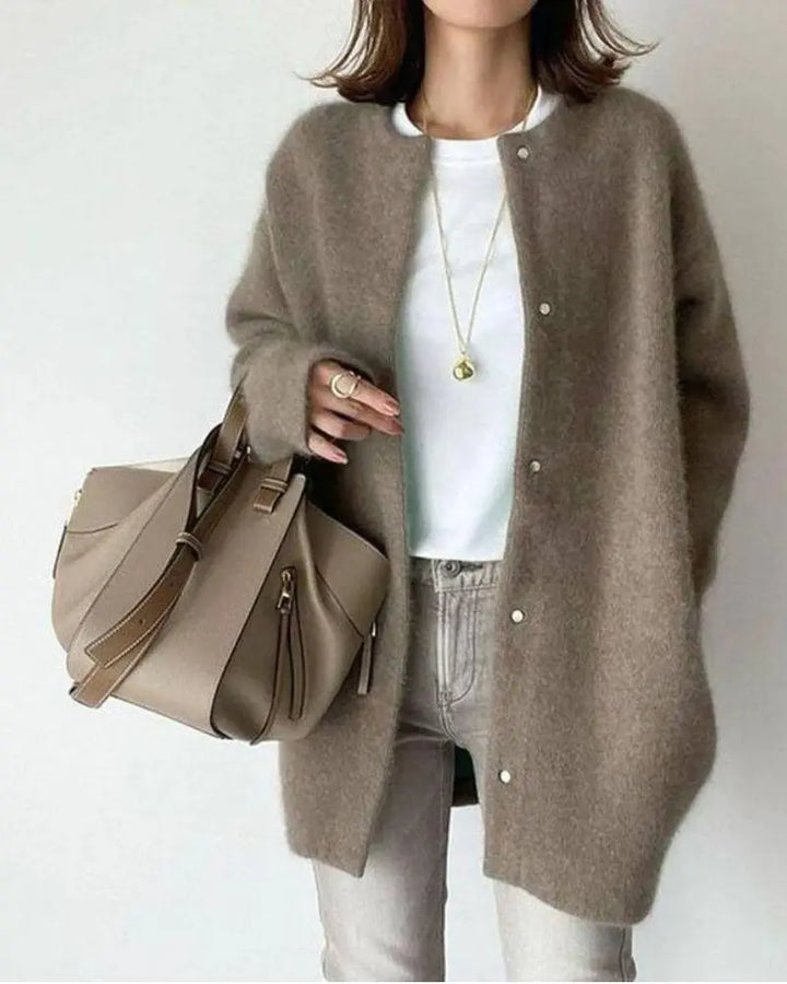 Women's Wool Blend Cardigan with Deep Pockets in a Relaxed Fit