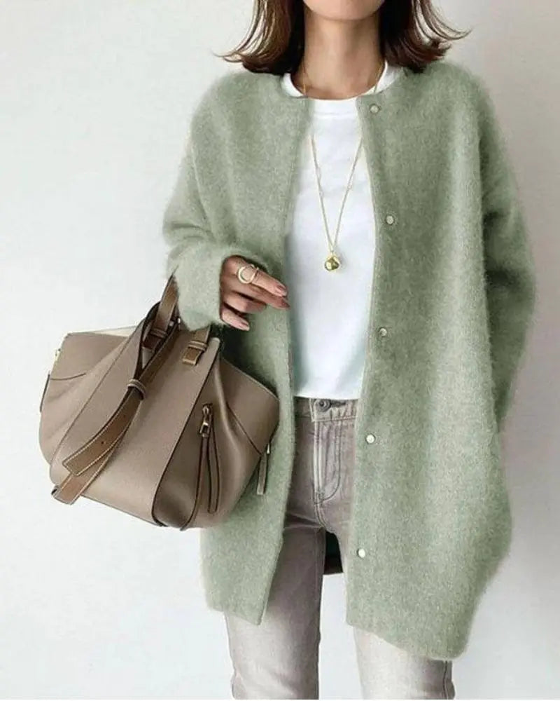 Women's Wool Blend Cardigan with Deep Pockets in a Relaxed Fit