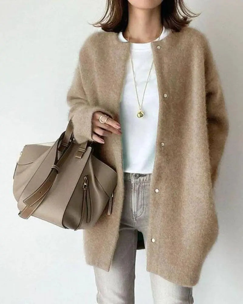 Women's Wool Blend Cardigan with Deep Pockets in a Relaxed Fit