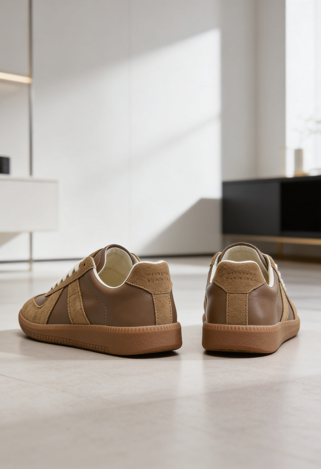 Men's Suede Retro Trainers with Gum Rubber Sole