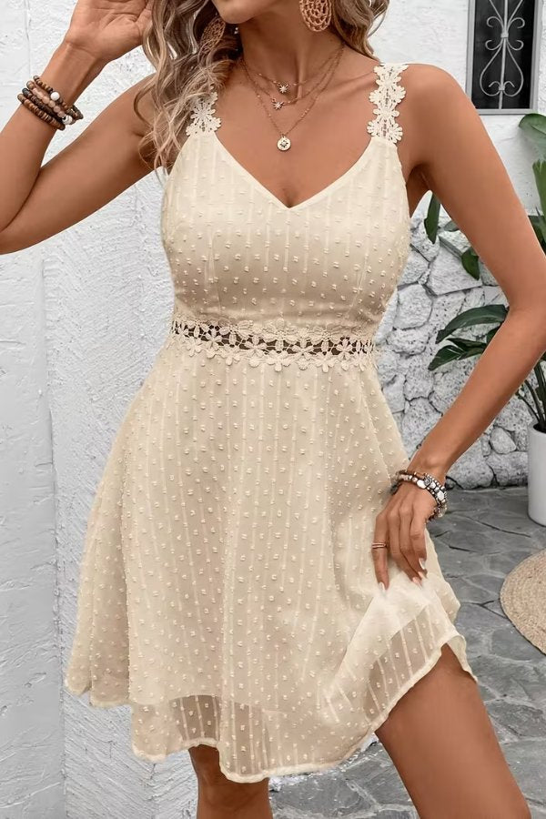 Sleeveless Lace Cocktail Dress